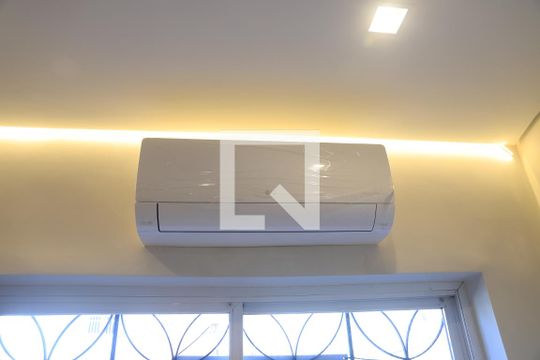 Sala de casa para alugar com 2 quartos, 125m² em Mirandópolis, São Paulo