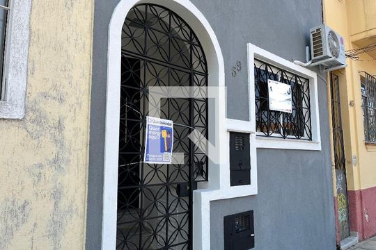 Fachada de casa para alugar com 2 quartos, 125m² em Mirandópolis, São Paulo