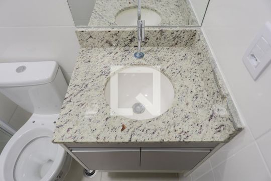 Banheiro da Suíte de apartamento para alugar com 1 quarto, 24m² em Santana, São Paulo