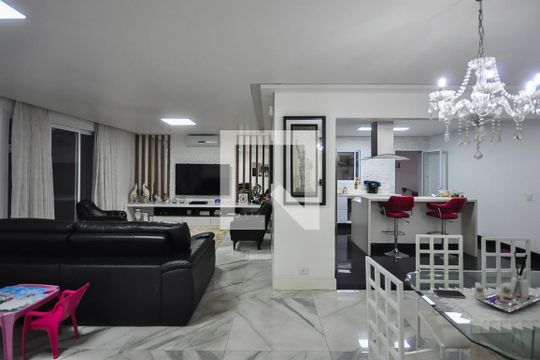Sala de casa para alugar com 5 quartos, 350m² em Jardim Leonor, São Paulo