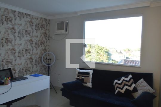 Quarto 2 de casa de condomínio para alugar com 5 quartos, 320m² em Jacarepaguá, Rio de Janeiro