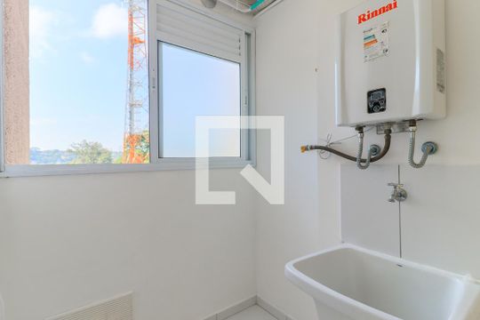 Área de Serviço de apartamento para alugar com 2 quartos, 64m² em Santo Amaro, São Paulo