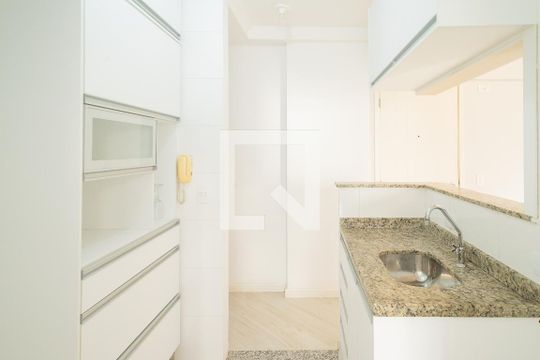 Cozinha de apartamento para alugar com 2 quartos, 50m² em Baeta Neves, São Bernardo do Campo