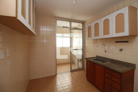 Cozinha de apartamento para alugar com 2 quartos, 60m² em Vila Gomes Cardim, São Paulo