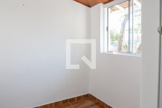 Quarto de casa para alugar com 2 quartos, 75m² em Vila Ipojuca, São Paulo