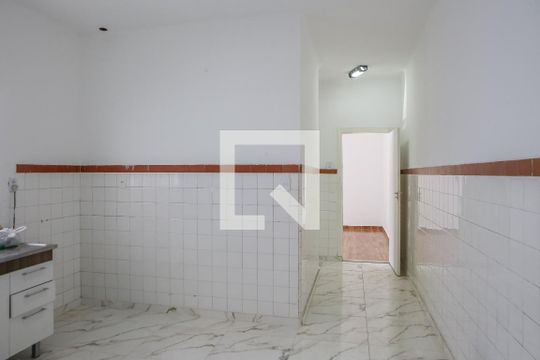 Cozinha de casa para alugar com 2 quartos, 75m² em Vila Ipojuca, São Paulo
