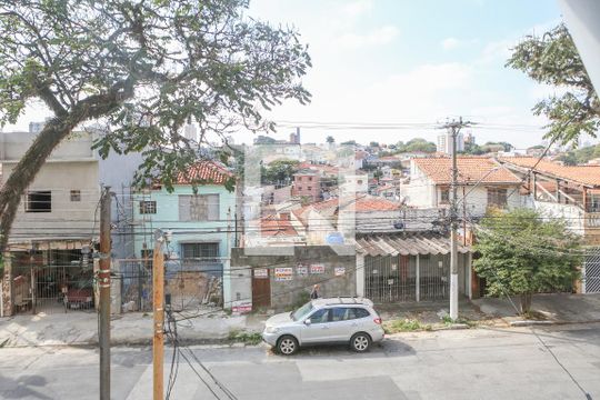 Vista do Quarto de casa para alugar com 1 quarto, 75m² em Vila Ipojuca, São Paulo