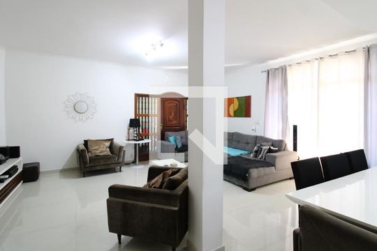 Sala de casa à venda com 4 quartos, 318m² em Vila Guilherme, São Paulo