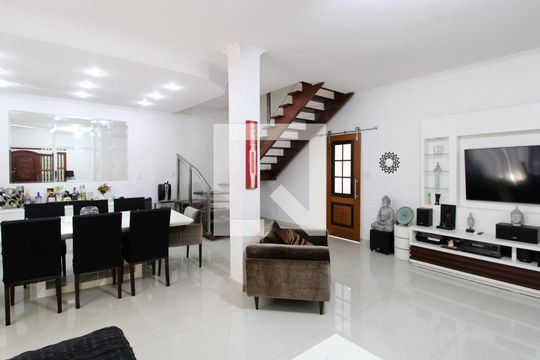 Sala de casa à venda com 4 quartos, 318m² em Vila Guilherme, São Paulo