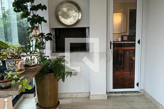 Apartamento à venda com 3 quartos, 225m² em Cerqueira César, São Paulo