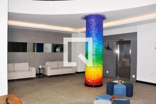 Hall de apartamento para alugar com 2 quartos, 47m² em Água Fria, São Paulo