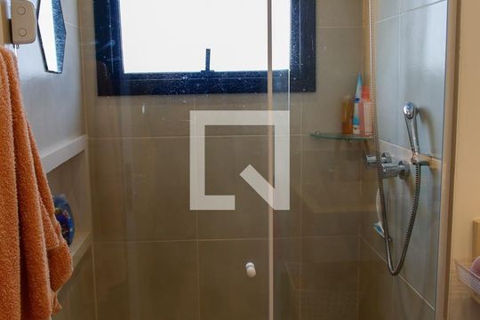 Banheiro da Suíte 2 de apartamento à venda com 2 quartos, 62m² em Continental, Osasco