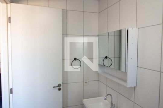 Banheiro de apartamento à venda com 1 quarto, 30m² em Vila Campanela, São Paulo
