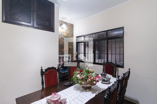Sala de jantar de casa à venda com 3 quartos, 215m² em Vila Osasco, Osasco