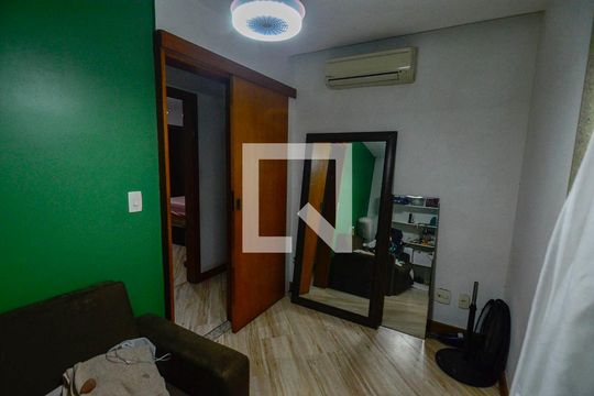 Quarto 1 de casa à venda com 4 quartos, 550m² em Grajaú, Rio de Janeiro