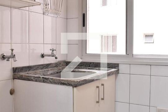 Área de serviço de apartamento para alugar com 2 quartos, 95m² em Água Verde, Curitiba