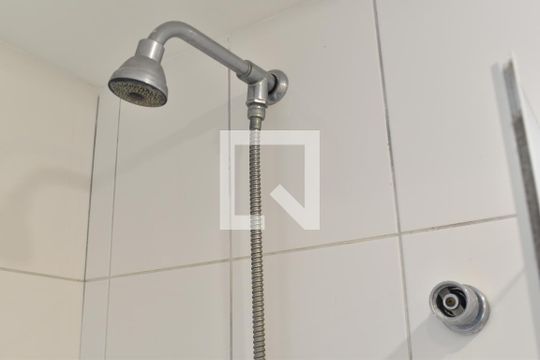 Banheiro suíte 1 de apartamento para alugar com 2 quartos, 95m² em Água Verde, Curitiba
