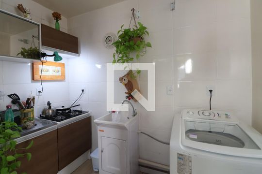 Cozinha e Área de Serviço de apartamento à venda com 2 quartos, 44m² em Niterói, Canoas