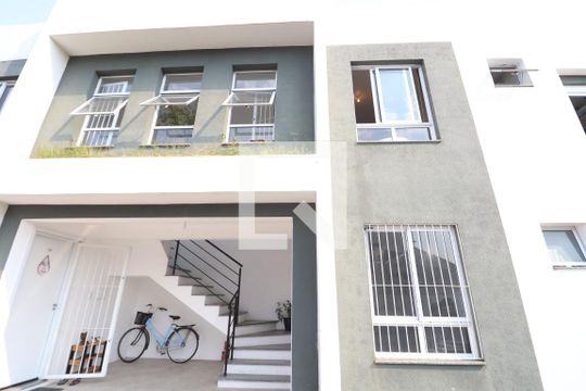Fachada do bloco de apartamento à venda com 2 quartos, 44m² em Niterói, Canoas