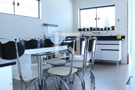 Cozinha  de casa à venda com 4 quartos, 145m² em Jardim Vila Formosa, São Paulo