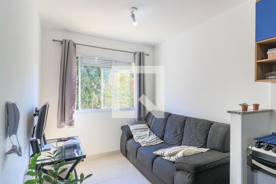 Sala de apartamento para alugar com 1 quarto, 27m² em Jardim Mirante, São Paulo