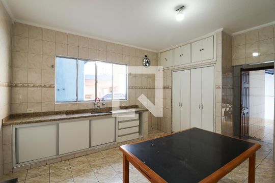 Cozinha de casa à venda com 4 quartos, 500m² em Vila Romero, São Paulo