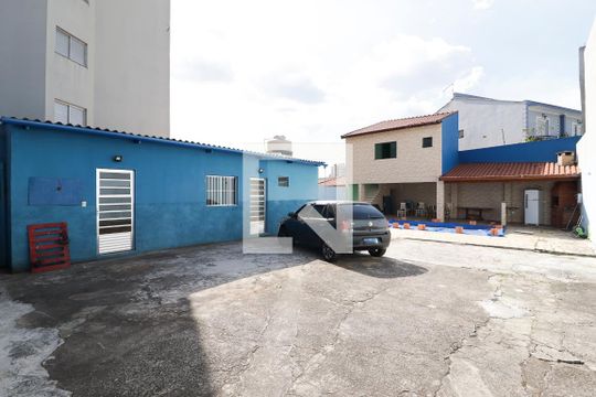 Churrasqueira e piscina de casa à venda com 4 quartos, 500m² em Vila Romero, São Paulo