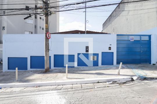 Fachada de casa à venda com 4 quartos, 500m² em Vila Romero, São Paulo