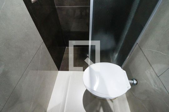 Banheiro da Suíte 1 de casa à venda com 4 quartos, 500m² em Vila Romero, São Paulo