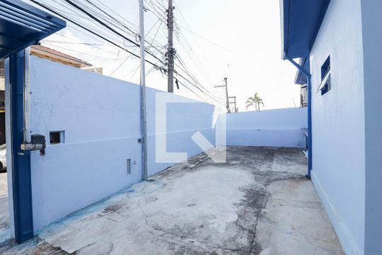 Garagem de casa à venda com 4 quartos, 500m² em Vila Romero, São Paulo