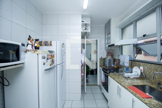 Cozinha de apartamento à venda com 3 quartos, 95m² em São Lucas, Belo Horizonte