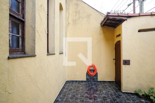 Entrada de casa à venda com 3 quartos, 243m² em Nova Gerti, São Caetano do Sul
