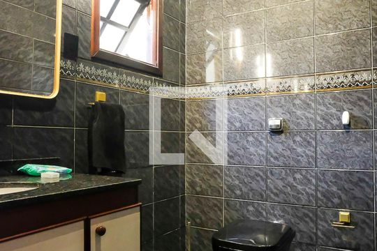 Lavabo de casa à venda com 3 quartos, 243m² em Nova Gerti, São Caetano do Sul
