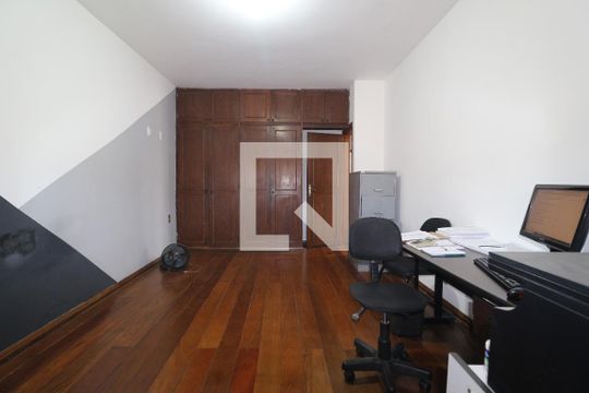 Quarto 2 de casa à venda com 4 quartos, 277m² em Itapoã, Belo Horizonte