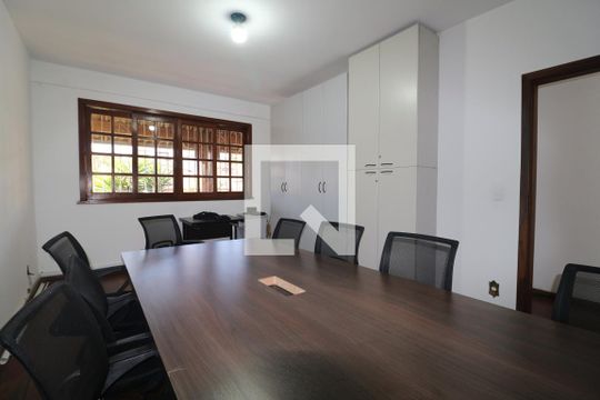 Quarto 3 de casa à venda com 4 quartos, 277m² em Itapoã, Belo Horizonte