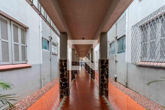 Condomínio de apartamento à venda com 1 quarto, 46m² em Azenha, Porto Alegre