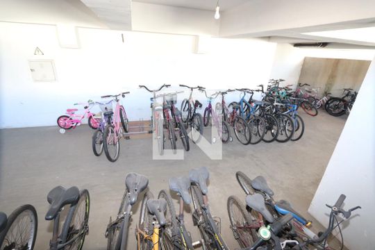 Área comum - BIcicletário de apartamento à venda com 2 quartos, 50m² em Quinta da Paineira, São Paulo