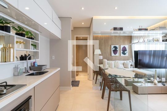 Cozinha de apartamento à venda com 2 quartos, 36m² em Parada Inglesa, São Paulo