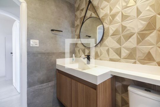 Banheiro Social 1 de casa à venda com 4 quartos, 225m² em Vila Carrão, São Paulo