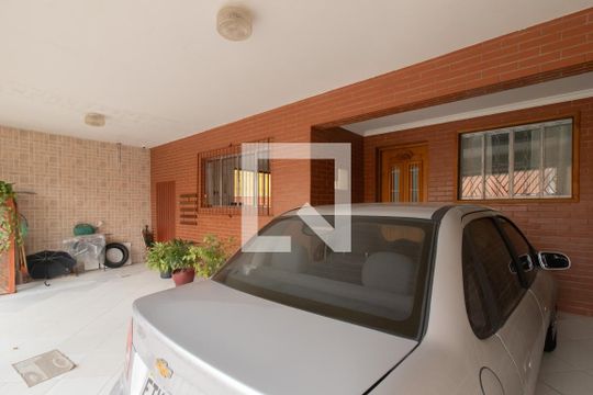 Garagem de casa para alugar com 3 quartos, 80m² em Vila Sorocabana, Guarulhos