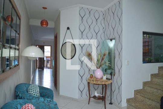 Escada de casa à venda com 3 quartos, 300m² em Parque das Nações, Santo André