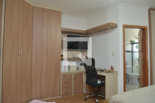 Quarto Suite 1 de casa à venda com 3 quartos, 300m² em Parque das Nações, Santo André