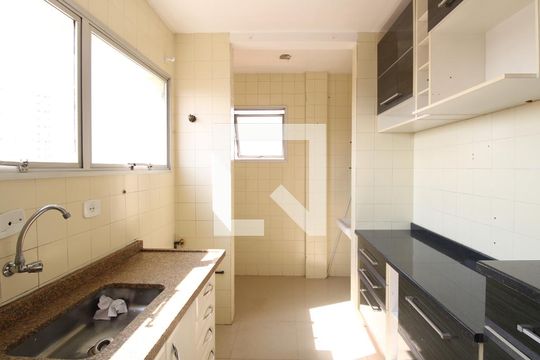 Cozinha de apartamento para alugar com 2 quartos, 52m² em Tucuruvi, São Paulo