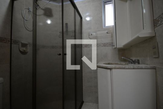 Banheiro de apartamento à venda com 3 quartos, 71m² em Vila Firmiano Pinto, São Paulo