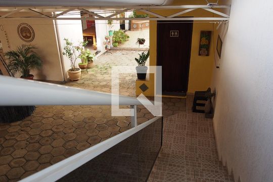 Escada de casa à venda com 2 quartos, 349m² em Vila Santa Terezinha, Várzea Paulista