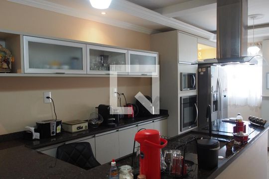 Cozinha de casa à venda com 2 quartos, 349m² em Vila Santa Terezinha, Várzea Paulista