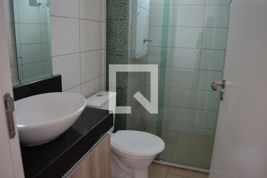 Banheiro Social de apartamento à venda com 2 quartos, 46m² em Europa, Contagem