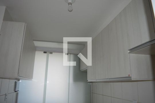 Cozinha de apartamento à venda com 2 quartos, 46m² em Europa, Contagem