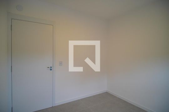 Quarto 2 de apartamento para alugar com 2 quartos, 58m² em Pátria Nova, Novo Hamburgo