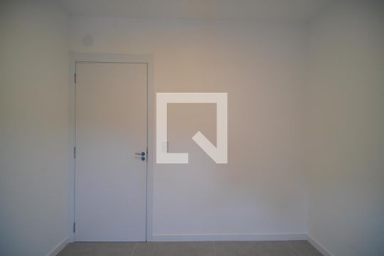 Quarto 2 de apartamento para alugar com 2 quartos, 58m² em Pátria Nova, Novo Hamburgo